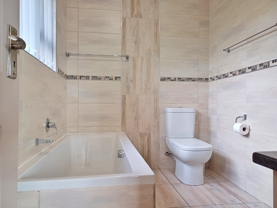 3 Bedroom Property for Sale in Reebok Western Cape